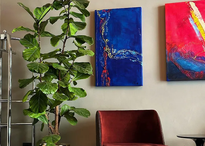 Flom Boutique Hotel