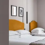 Flom Boutique Hotel 4*