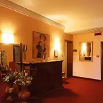 Flom Boutique