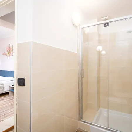 Flom Boutique Hotel 4*