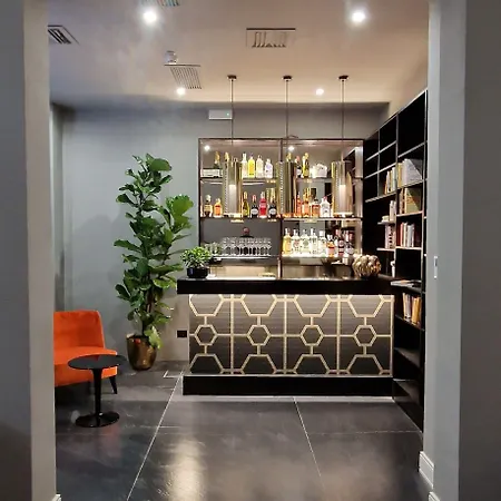 Flom Boutique 4*