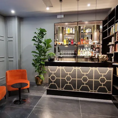 Flom Boutique Hotel 4*
